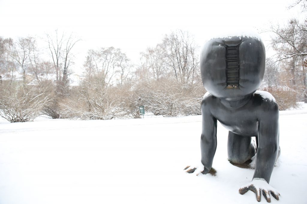 Bébé sous la neige